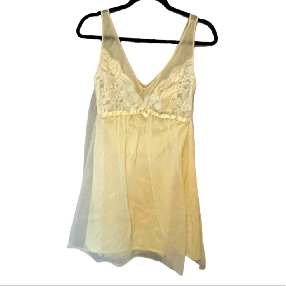 Vintage Vanity Fair Yellow‎ Nylon Negligee